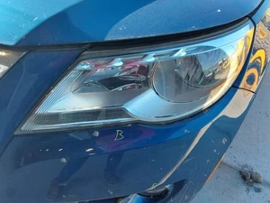 Driver Left Headlight Halogen Fits 09-11 TIGUAN 2765359 - Picture 1 of 12