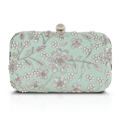 Bolso sin asas Badgley Mischka trébol con cuentas floral Minaudiere verde plateado Foto 1 de 4