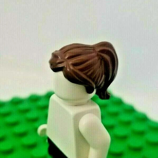 LEGO Minifigura Cabello Marrón Oscuro Cola de Caballo Niña Lado Golpe Peinado Flecos Peluca Foto 1 de 1
