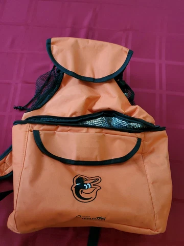 BALTIMORE ORIOLES BACKPACK COOLER, MLB Baseball - Used Good condition, some wear Cover