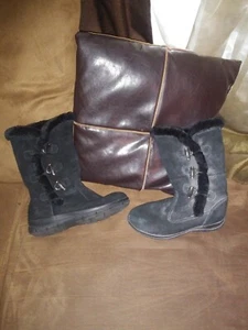 womens bass pull on black boots size 8 M faux fur upper - Picture 1 of 4