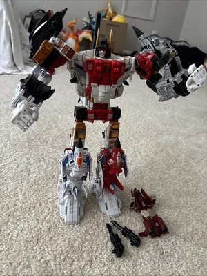 Transformers Combiner Wars Superion With Hands Feet Upgrades And Decals - Image 1 of 4