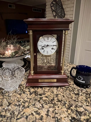 Vintage Howard Miller 613-580 Tribute Crystal Regulator Clock with Key Cover