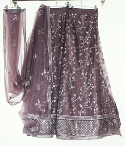 Red Malva Diseñador Étnico Indio Bordado con Lentejuelas Lehenga Choli, Boda - Imagen 1 de 3