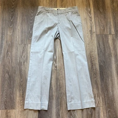 Pantalones de vestir para mujer Gap elásticos calce moderno acampanados talla 6 grises con rayas azules  Foto 1 de 4