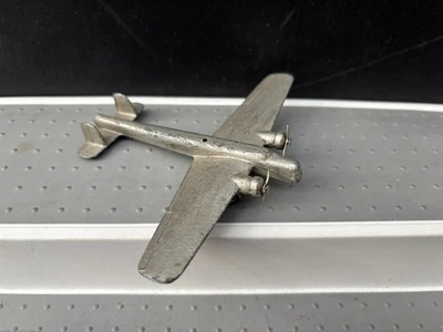 Pre War Dinky Meccano Whitley 62C Bomber with Gliding Hole — 第 1/3 张图片