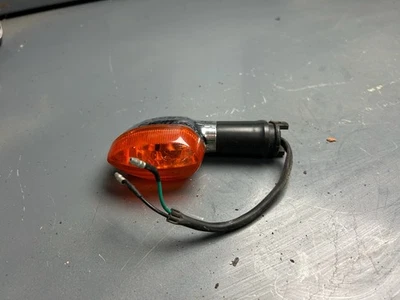 Indicador delantero derecho Yamaha YBR125C Foto 1 de 2