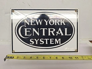 Letrero de tren vintage de metal de porcelana del sistema central de Nueva York excelente (12"x8") - Imagen 1 de 6