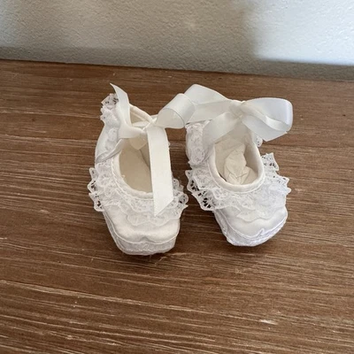 Newborn Baptism Christening White Crib Shoes With Lace Ruffles Size 0 - Image 1 of 4