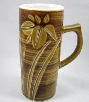 Кофейная кружка чашка узкий высокий мокко коричневый фарфор текстурированный цветочный 5 3/8» винтажный - Изображение 1 из 4