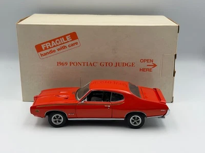 Danbury Mint 1969 Pontiac GTO Judge,橙色,1:24,上好,带盒 — 第 1/4 张图片