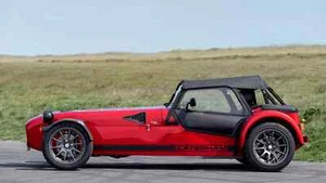 Calcomanías adhesivas de cualquier color con gráficos de rayas laterales de Caterham para ambos lados - Imagen 1 de 4