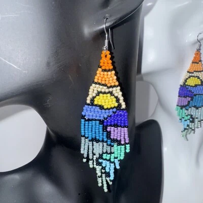 Pendientes con flecos BOHO Semilla Cuentas Brillantes Multicolor Salida del Sol Hechos a Mano Semilla de Vidrio Foto 1 de 4
