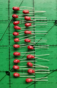 Capacitors Tantalum CAT335K015RD 3.3uf 15v Red Radial 20pcs - Picture 1 of 1