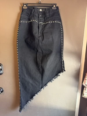 Falda vaquera negra larga Marithe Francois Girbaud talla 10 con brad y deshilachado Foto 1 de 4