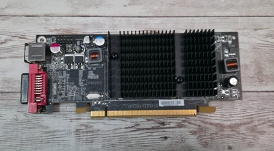 XFX Radeon HD 435X-YAH2 (4350), 600M 512MB DDR2, DVI/VGA/TV Graphics Card - Image 1 of 2