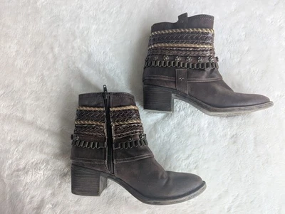 Lavorazione Artigiana Heeled Boots Ankle Biker Bootie US 8 Distressed Chain Stud - Image 1 of 4