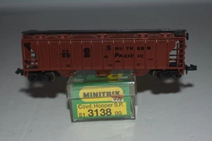 N Scale Minitrix Southern Pacific 3-Bay Covered Hopper C51884 - Picture 1 of 2