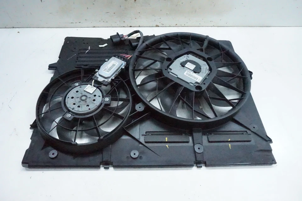Ventilador de refrigeración del radiador Audi Q7 2011-2015 OEM 3,0 L 7L0121207 Foto 1 de 4