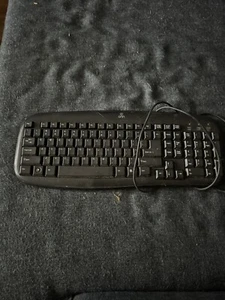 ONN 7217640 USB angeschlossene Soft-Touch kabelgebundene Tastatur - Schwarz - Bild 1 von 1