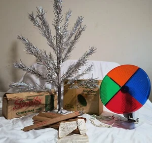 Sparkler Aluminum Christmas Tree + Holly Time Color Wheel Rotating Base 3ft Vtg - Picture 1 of 23
