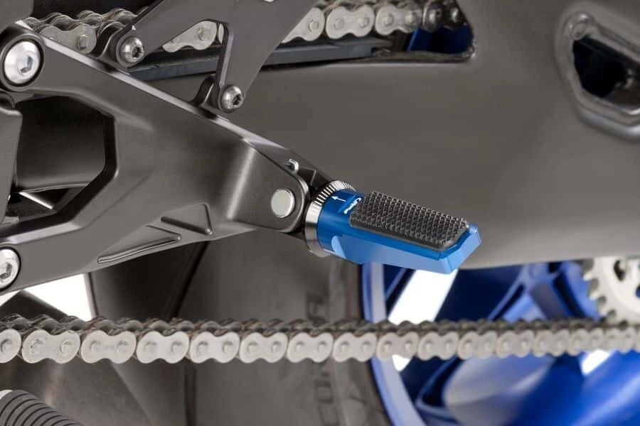 PUIG 2015-2016 GSX-S750 SE ADAPTA A ESTRIBERAS SUZUKI SPORT AZUL 7318A Foto 1 de 1