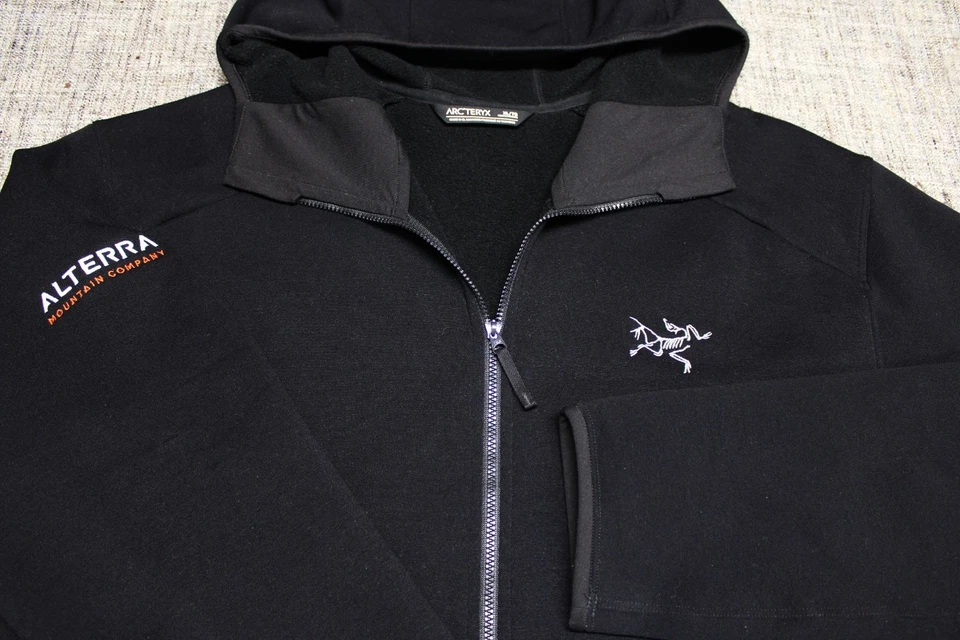 ARC'TERYX  SOFT POLY NYLON SPANDEX HOODIE JACKET--XL--SUPER SPOTLESS QUALITY!!!! - Image 1 of 1