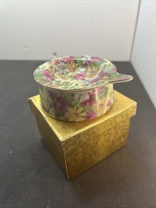 Vintage Porzellan Teesieb und Schale verziert floral Goldrand Chintz rosa Blumen - Bild 1 von 5