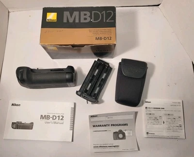 NUEVO Empuñadura de batería Nikon MB-D12 para D810 D810A D800 D800E con caja manual limpieza Foto 1 de 4