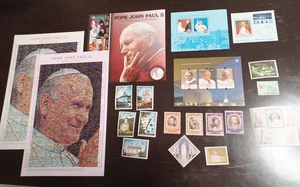 Hojas y más Papa Juan Pablo II MNH - Hallazgo de armario de almacenamiento - Lote #1 - Imagen 1 de 8