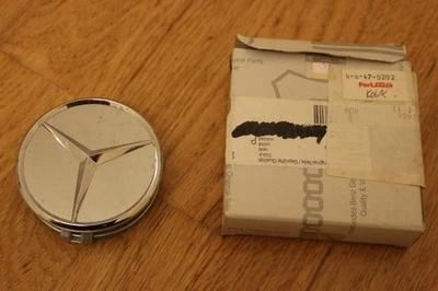 Tapa central de rueda Mercedes-Benz 2204000125 anillo a presión OEM Alemania AMG Foto 1 de 4