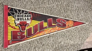 Vintage NBA Chicago Bulls Team Logo Felt Basketball Pennant 1990's - Picture 1 of 7