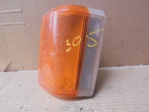 LUZ INDICADORA DELANTERA LADO CONDUCTOR OFFSIDE PEUGEOT 305 1977-1988 - Imagen 1 de 4