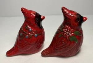 SET Cardinal Birds Salt & Pepper Shakers Vintage Holiday Red Ceramic - Picture 1 of 14