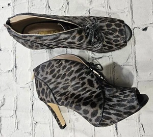 Louise et Cie Shoes Heel Bootie Chukka Open Toe Animal Print Cow Fur WOMENS 8 M - Picture 1 of 15