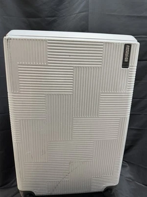 American Tourister Large Checked Luggage Suitcase 28" Hardside Spinner 8-Wheel - Image 1 of 4