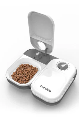 C200 2-Meal Automatic Pet Feeder for Cats and Small Dogs with Ice Pack - Image 1 of 4