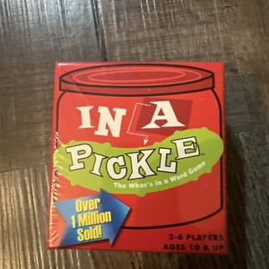 IN A PICKLE Wortkartenspiel ~ GAMEWRIGHT, 2015 ~ Alter 10+/2-6 Spieler ~ NEU VERSIEGELT - Bild 1 von 3