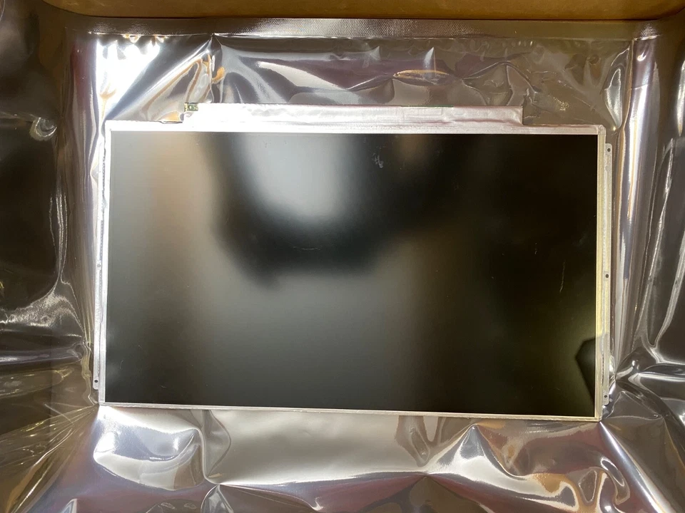 Laptop Bildschirm für DELL,HP,ASUS,LENOVO,SAMSUNg - Universal- AUO - B133XW03.1 - Bild 1 von 3