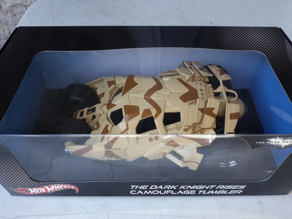 Hot Wheels Batman The dark Knight Rises Camouflage Tumbler 1/18 BCJ76 - Immagine 1 di 1