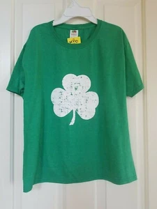 Neu! NYC Factory - grünes Distressed Kleeblatt T-Shirt St Patricks Day - super süß - Bild 1 von 3