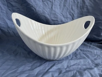 10 STRAWBERRY STREET Whittier white oval ribbed serving bowl w/ cut-out handles. - Image 1 of 4