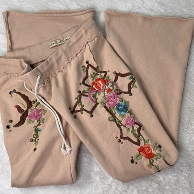 Pantalones deportivos de colección Miss Me pierna acampanada L tiro bajo bordado cruz floral defectos Y2K Foto 1 de 4