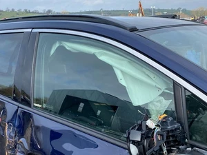 TOYOTA BZ4X GLASS DOOR WINDOW FRONT RIGHT 2021-2024 - Picture 1 of 11