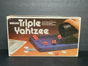 Juego Yahtzee 1978 Milton Bradley Triple (faltan 2 dados) en muy buen estado vintage - Imagen 1 de 3