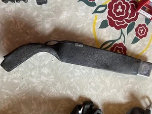 92-95 Jeep Wrangler YJ RF  Seat Belt receiver - Picture 1 of 5