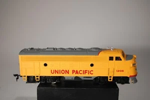 Bachmann HO 0506 EMD F9 1206 Diesel Engine Union Pacific Yellow, Track Tested - Picture 1 of 8