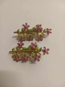 Vintage Pair of Goldtone Metal Hair Clips with Purple Flowers and Green Leaves - Picture 1 of 4