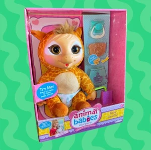 2015 Jakks Pacific | Tier Babys Kinderzimmer | Baby Giraffe mit Zubehör Neu - Bild 1 von 4