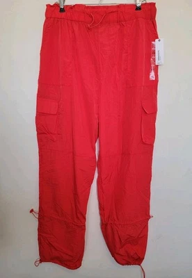 全新带标签 Rue 21 女式轻便降落伞裤,尺寸 L — 第 1/4 张图片